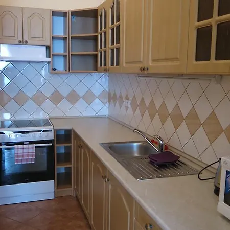 Guest house Elzet 3*